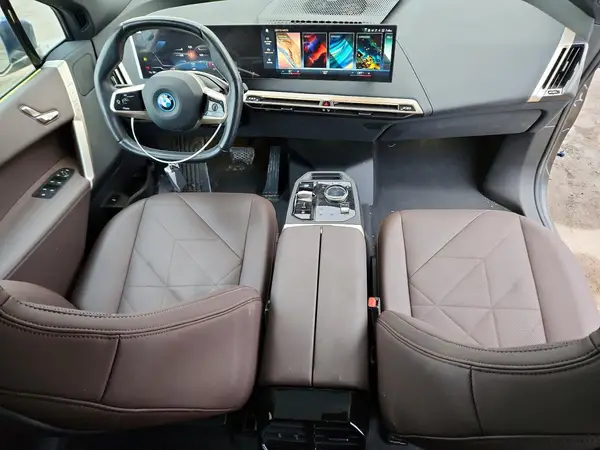 WB523CF09PCL20818 2023 BMW IX - Image 8