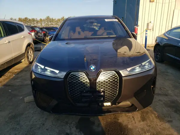 2025 BMW IX COPART lot 42495615 auction photo 5