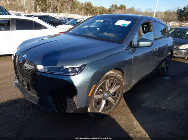 WB523CF0XNCK55328 2022 BMW IX - Image 2