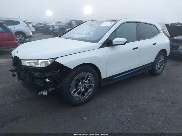 WB523CF0XPCL85595 2023 BMW IX - Image 2