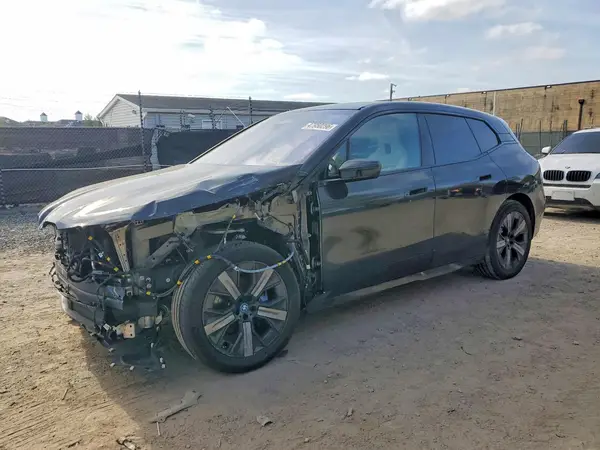WB523CF0XRCR75945 2024 BMW IX - Image 1