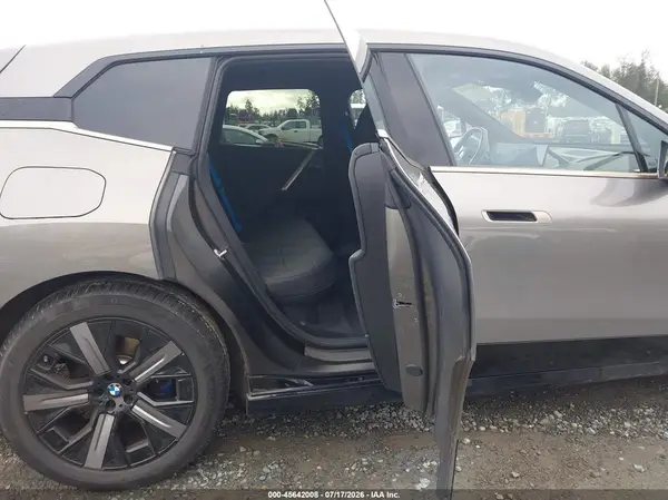 WB533CF00RCR68085 2024 BMW IX - Image 8