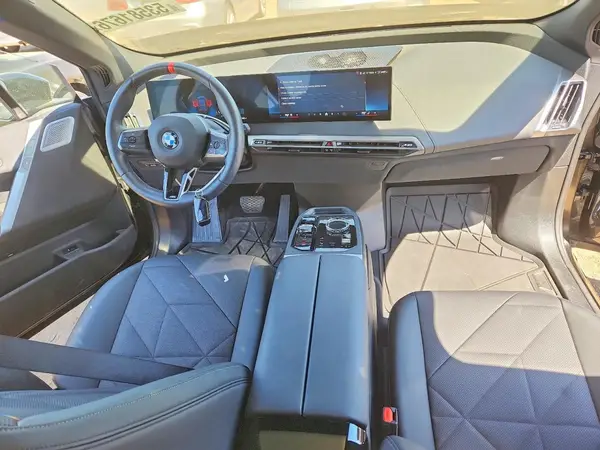 WB533CF02SCS80918 2025 BMW IX - Image 8