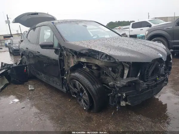 WB533CF03PCM65583 2023 BMW IX - Image 1