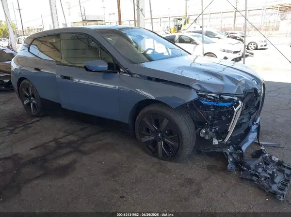 WB533CF04PCM96583 2023 BMW IX - Image 1