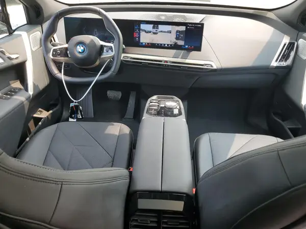 WB533CF04RCS04546 2024 BMW IX - Image 8