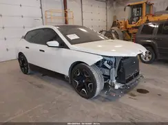 WB533CF05RCN46247 2024 BMW IX