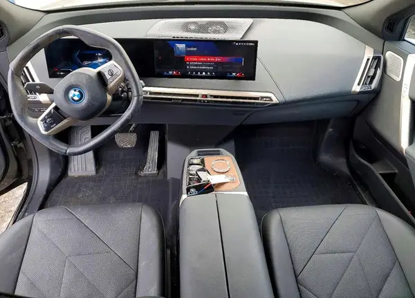 WB533CF05RCN46863 2024 BMW IX - Image 8