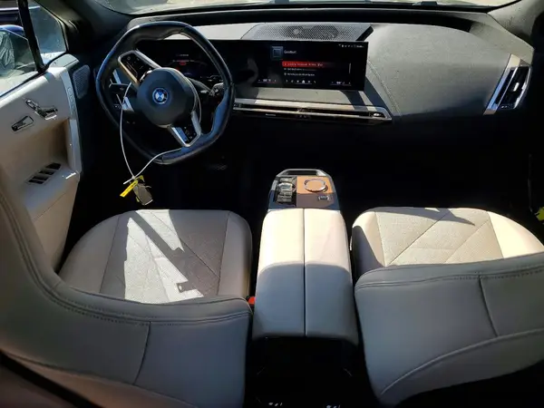 WB533CF06RCR10630 2024 BMW IX - Image 8