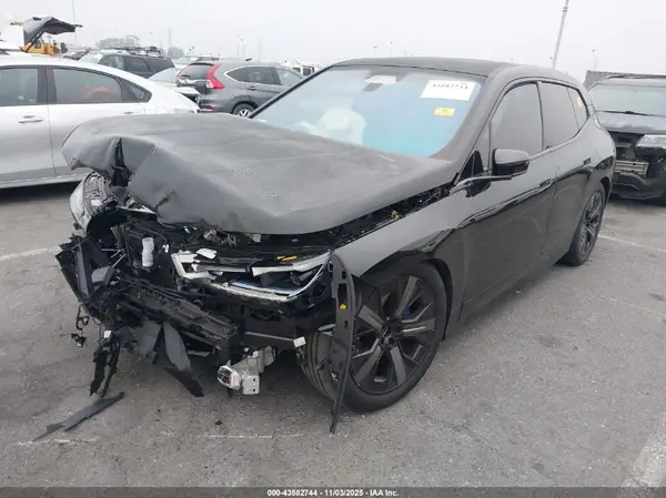 WB533CF06SCS53401 2025 BMW IX - Image 2