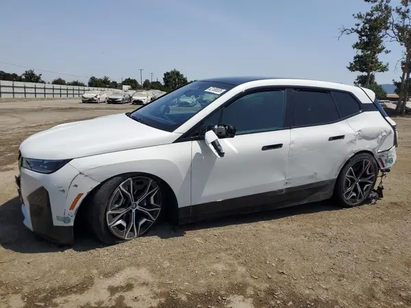WB533CF09RCR65525 2024 BMW IX - Image 1