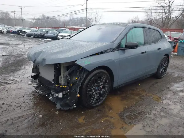 WB563CF01TCW08876 2026 BMW IX - Image 2
