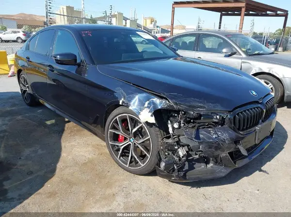 WBA13AG01MCF34538 2021 BMW 5ER - Image 1
