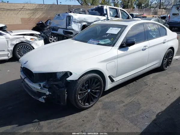 WBA13AG02MCG94427 2021 BMW 5ER - Image 2
