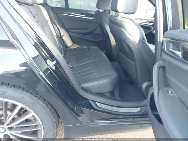 WBA13AG03MCF81022 2021 BMW 5ER - Image 8