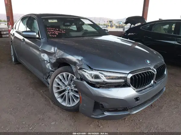 WBA13AG03MCG69374 2021 BMW 5ER - Image 1