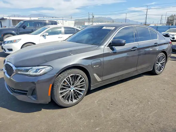WBA13AG03NCH77642 2022 BMW 5ER - Image 1