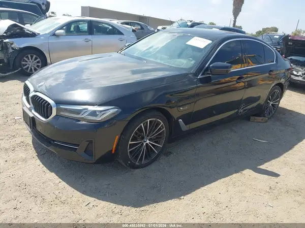 WBA13AG03NCK10876 2022 BMW 5ER - Image 2