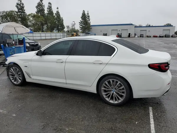 WBA13AG05NCH67985 2022 BMW 5ER - Image 2