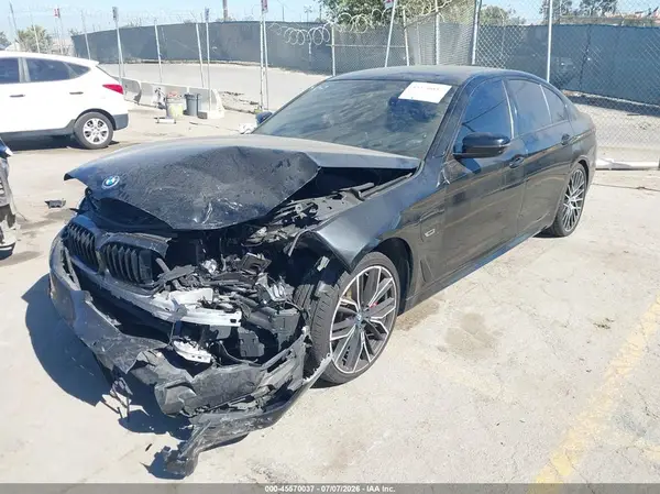 WBA13AG06NCH76498 2022 BMW 5ER - Image 2