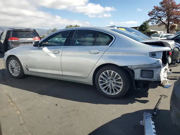 WBA13AG07MCF22653 2021 BMW 5ER - Image 2
