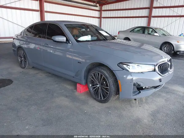 WBA13AG07NCK26014 2022 BMW 5ER - Image 1