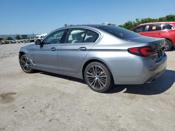 WBA13AG09NCH72025 2022 BMW 5ER - Image 2
