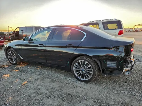 WBA13AG0XMCF10836 2021 BMW 5ER - Image 2