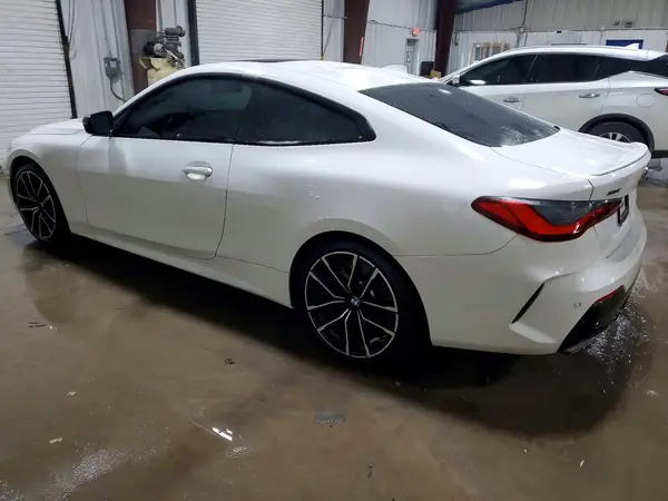 WBA13AR04MCF85206 2021 BMW M4 - Image 2