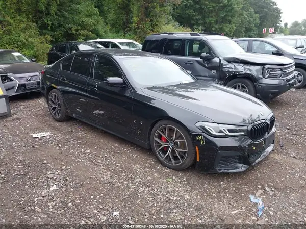 WBA13BJ00NCH98673 2022 BMW 5ER - Image 1