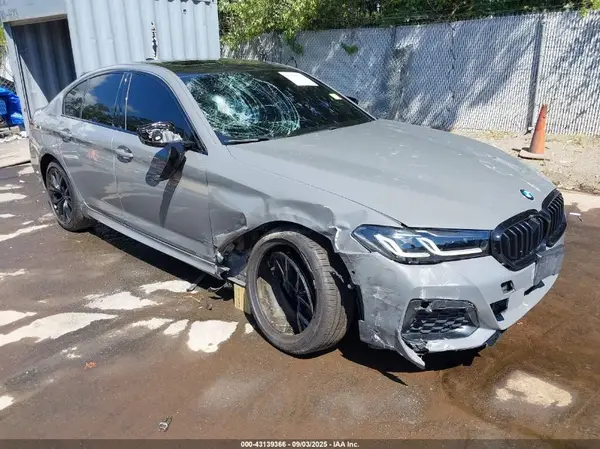 WBA13BJ01MWX14502 2021 BMW 5ER - Image 1