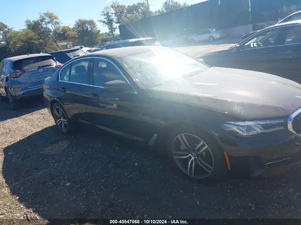 WBA13BJ02NWX40186 2022 BMW 5ER - Image 1
