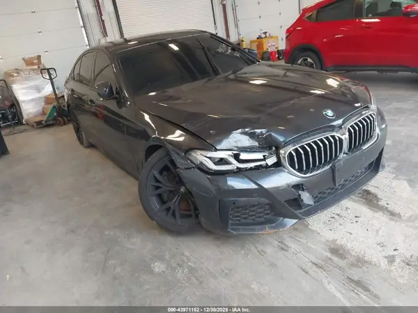 WBA13BJ03MWX05347 2021 BMW 5ER - Image 1