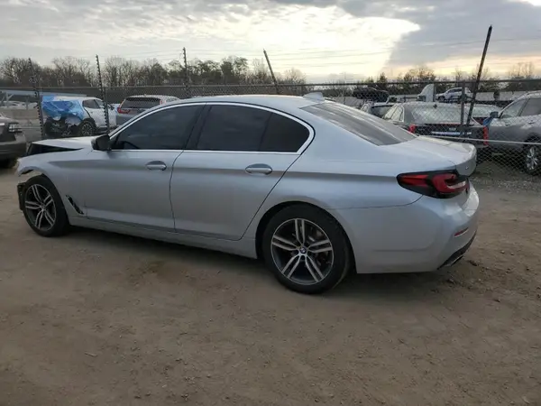 WBA13BJ04MWX03574 2021 BMW 5ER - Image 2