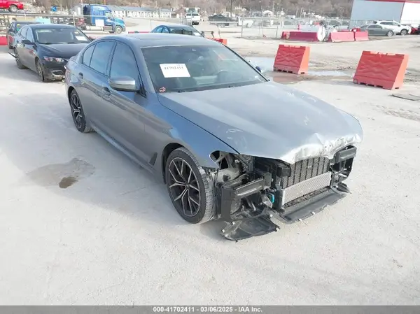 WBA13BJ04PCL98504 2023 BMW 5ER - Image 1