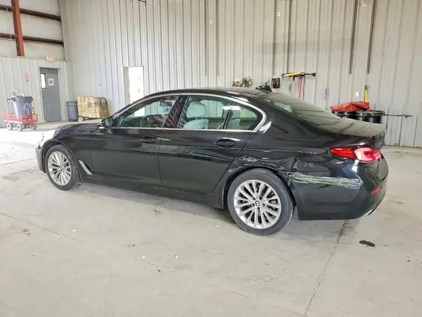 WBA13BJ05MCF43533 2021 BMW 5ER - Image 2