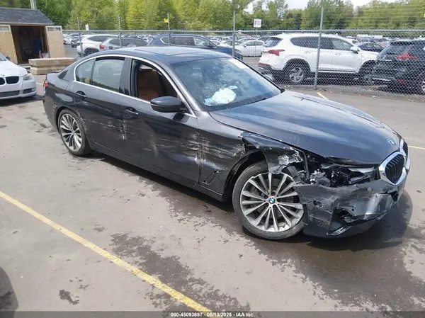 WBA13BJ07NWX59347 2022 BMW 5ER - Image 1
