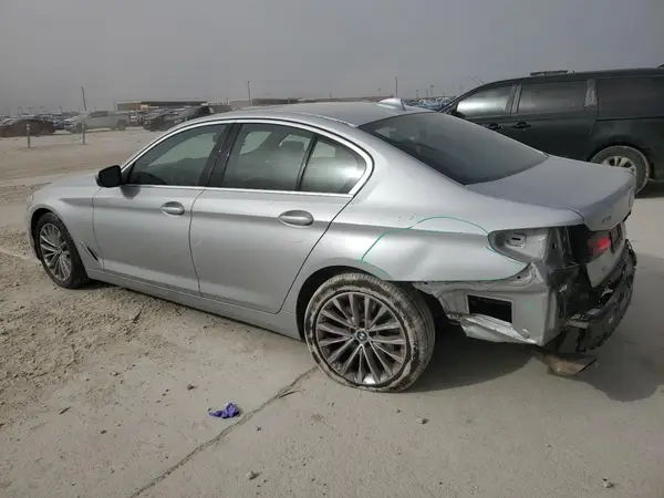 WBA13BJ08MCF54798 2021 BMW 5ER - Image 2