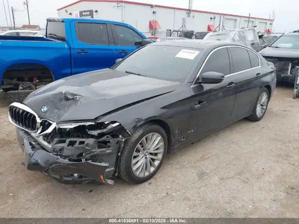 WBA13BJ09MWX25425 2021 BMW 5ER - Image 2