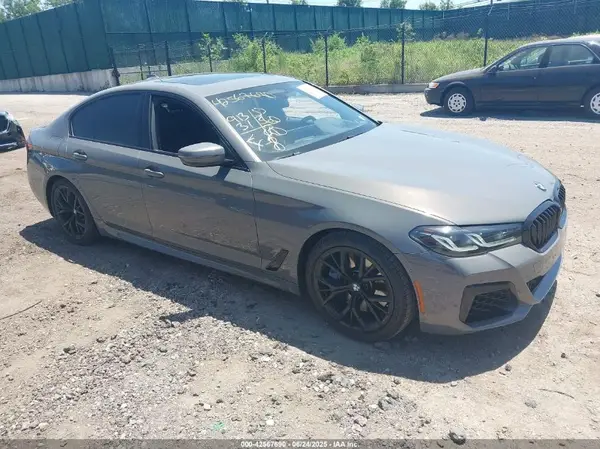 WBA13BK04MCF31064 2021 BMW 5ER - Image 1