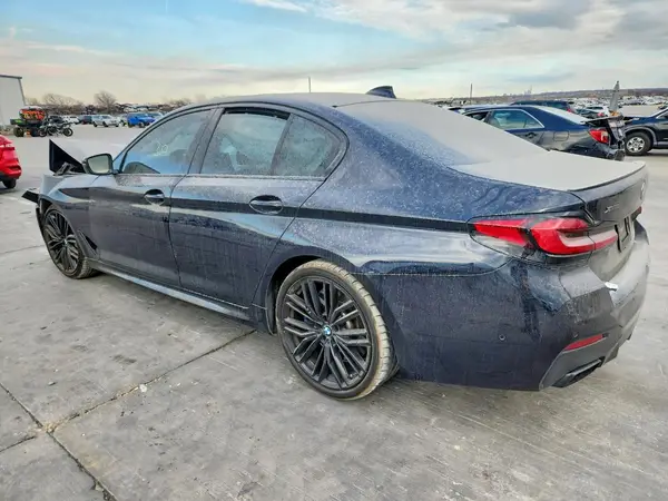 WBA13BK05NCJ42318 2022 BMW M5 - Image 2