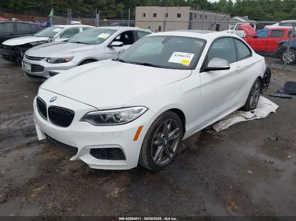 WBA1J7C50GV359814 2016 BMW M2 - Image 2
