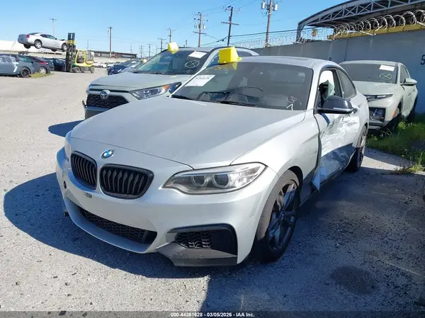 WBA1J7C52GV289779 2016 BMW M2 - Image 2