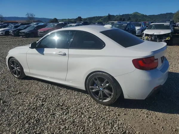 WBA1J7C52GV359586 2016 BMW M2 - Image 2