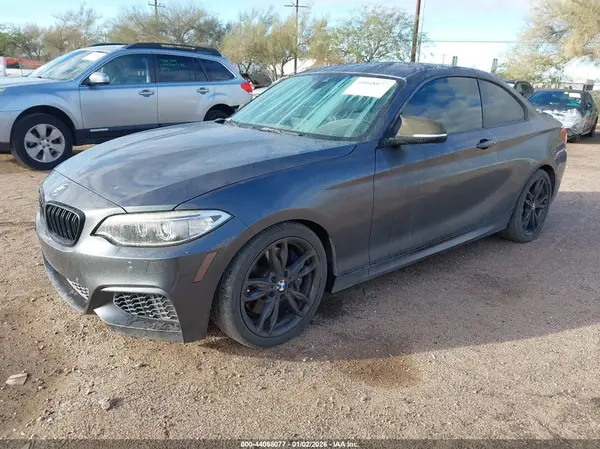 WBA1J7C57GV360393 2016 BMW M2 - Image 2