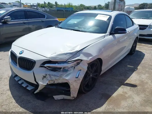 WBA1J7C57GV360782 2016 BMW M2 - Image 2