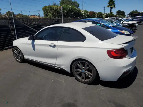 WBA1J7C58GV359687 2016 BMW M2 - Image 2