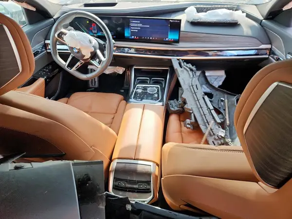 WBA23EH01PCM68858 2023 BMW 7ER - Image 8