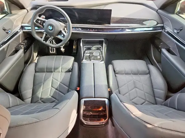 WBA23EH03PCN00953 2023 BMW 7ER - Image 8