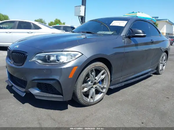 WBA2G1C31HV639077 2017 BMW 2ER - Image 2